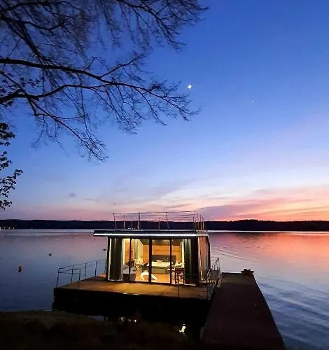 Botel Na Wodzie Charzykowy