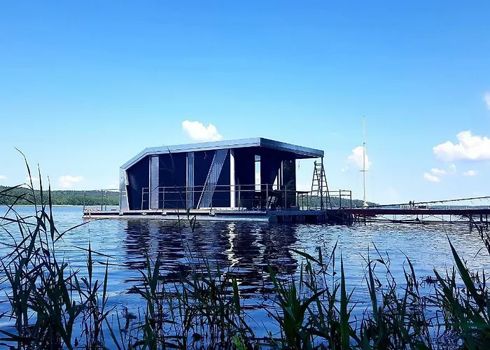 Botel Na Wodzie Charzykowy